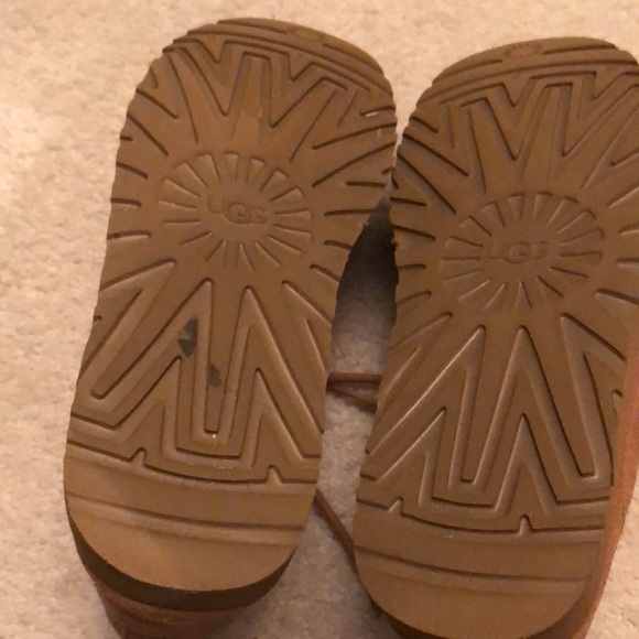 UGG Men’s Neumel Leather - Picture 3 of 8